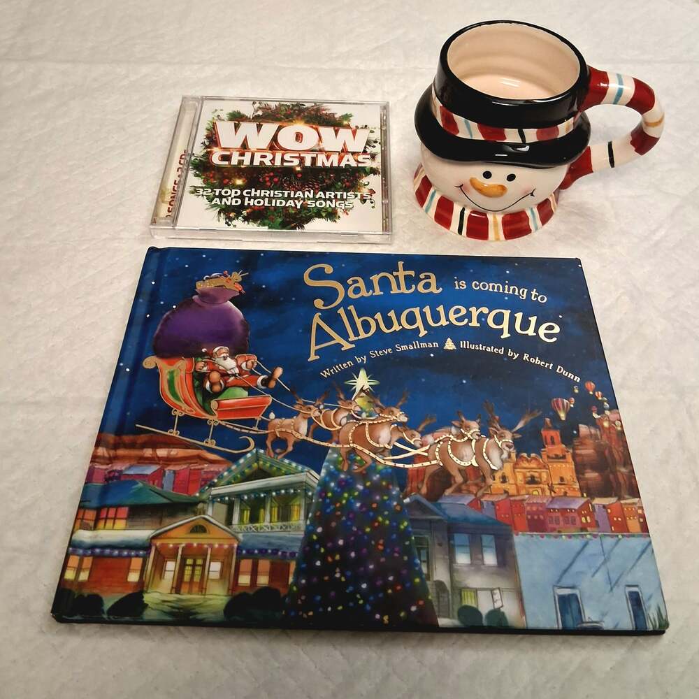 Santa is Coming to Albuquerque Hardcover Book by Steve Smallman